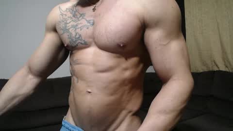 Snapshot of bestmuscle chatting on June 3, 9:20 pm bestmuscle online show from June 3, 9:20 pm