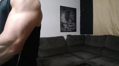 Snapshot of bestmuscle chatting on June 8, 12:47 am bestmuscle online show from June 8, 12:47 am
