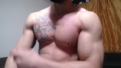 Snapshot of bestmuscle chatting on July 7, 7:23 am bestmuscle online show from July 7, 7:23 am