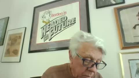 Snapshot of bestshot1951 chatting on February 4, 4:35 pm bestshot1951 online show from February 4, 4:35 pm