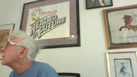 Snapshot of bestshot1951 chatting on February 13, 5:31 pm bestshot1951 online show from February 13, 5:31 pm