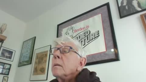 Snapshot of bestshot1951 chatting on February 19, 4:36 pm bestshot1951 online show from February 19, 4:36 pm