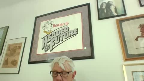 Snapshot of bestshot1951 chatting on February 24, 2:26 pm bestshot1951 online show from February 24, 2:26 pm