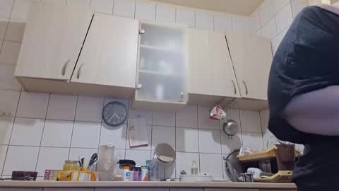 bethnorth online show from December 20, 2:29 am