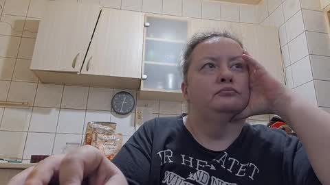 bethnorth online show from April 4, 2:32 am