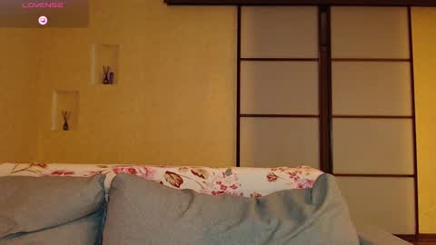 Elizabeth online show from February 4, 1:38 pm