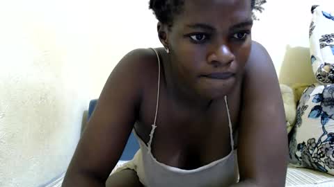 Snapshot of betina22 chatting on October 27, 9:02 am Betina online show from October 27, 9:02 am