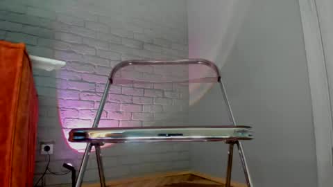 Snapshot of betty_buns chatting on May 27, 4:48 pm Kami online show from May 27, 4:48 pm