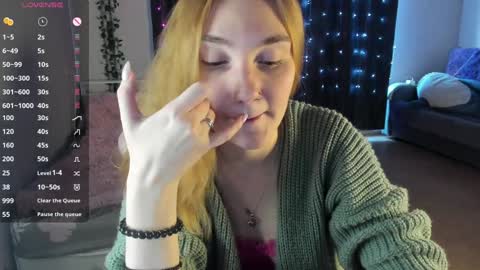 Dory make me happier online show from February 3, 5:07 am