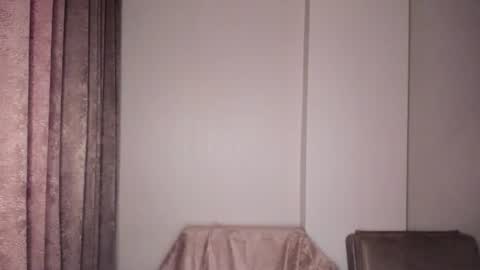 Snapshot of betty_witchy chatting on July 7, 6:47 am Dory make me happier online show from July 7, 6:47 am