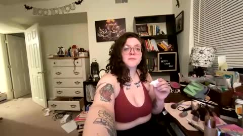 Betty Cake online show from February 10, 3:46 am