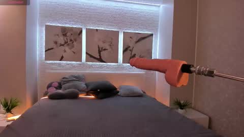 Betty online show from October 2, 8:27 pm