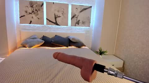 Betty online show from November 22, 8:19 pm