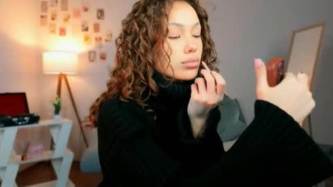 Snapshot of beverlyclub chatting on March 20, 11:48 am Lilly online show from March 20, 11:48 am