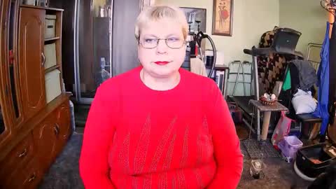 BeverlyQCynia online show from October 24, 10:44 am