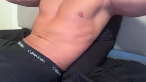 Snapshot of bflexxx_ chatting on April 27, 12:41 am bflexxx online show from April 27, 12:41 am