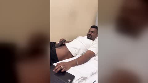 Snapshot of bhagihero chatting on February 27, 8:47 am bhagihero online show from February 27, 8:47 am