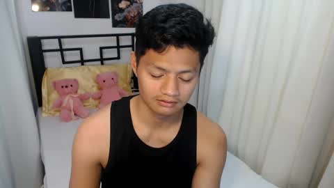 bhillrhey121103 online show from April 22, 3:31 am