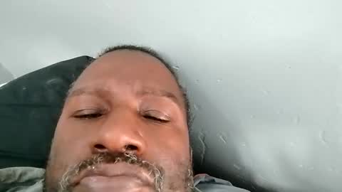 Snapshot of bi582945 chatting on November 2, 4:20 pm bi582945 online show from November 2, 4:20 pm