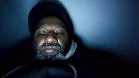 Snapshot of bi582945 chatting on February 2, 10:30 pm bi582945 online show from February 2, 10:30 pm