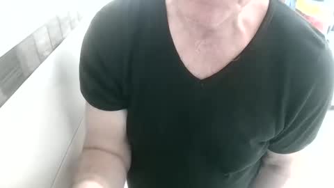 Snapshot of bi_and_more chatting on January 29, 10:37 am Manfred online show from January 29, 10:37 am