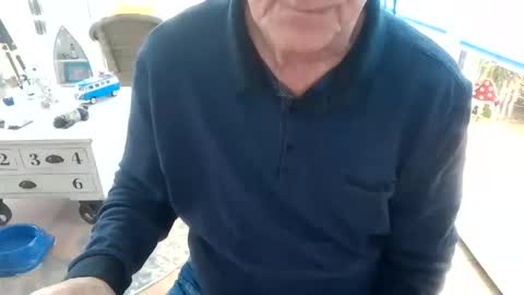 Snapshot of bi_and_more chatting on January 15, 10:53 am Manfred online show from January 15, 10:53 am