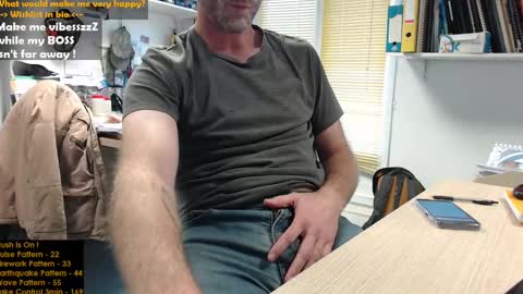 Snapshot of bi_french69 chatting on December 2, 2:52 pm My name is David and if you like public exhibitions you wont be disappointed with me LoL - My favorite vibes is 44 online show from December 2, 2:52 pm