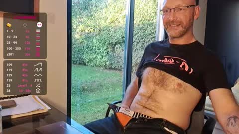 Snapshot of bi_french69 chatting on October 21, 7:09 am My name is David and if you like public exhibitions you wont be disappointed with me LoL - My favorite vibes is 44 online show from October 21, 7:09 am