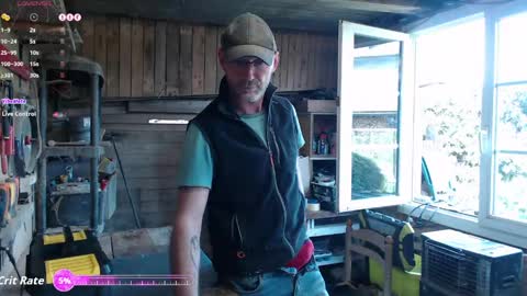 My name is David and if you like public exhibitions you wont be disappointed with me LoL - My favorite vibes is 44  online show from April 14, 11:49 am