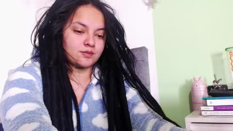 Snapshot of biabia_1 chatting on December 25, 1:41 pm BiaBia online show from December 25, 1:41 pm