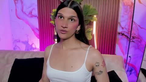 Snapshot of bianca_baldwin01 chatting on May 8, 10:37 pm bianca_baldwin01 online show from May 8, 10:37 pm