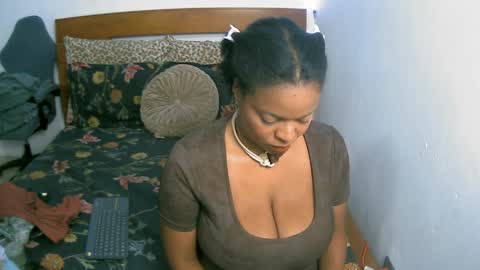 bianca ebony online show from March 31, 5:30 am