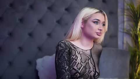Snapshot of biankaviper chatting on July 3, 9:21 pm Bianka online show from July 3, 9:21 pm