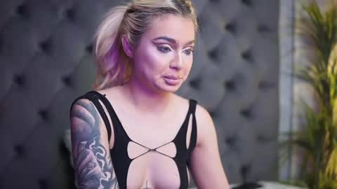 Snapshot of biankaviper chatting on July 14, 2:05 am Bianka online show from July 14, 2:05 am