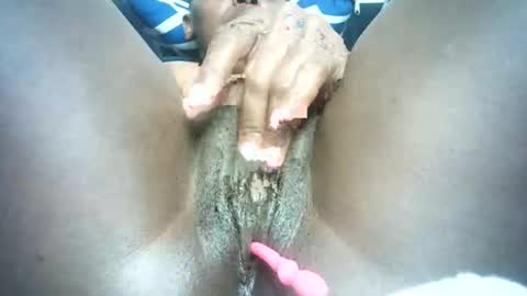 Snapshot of biass_ebony234 chatting on January 17, 3:43 pm pretty online show from January 17, 3:43 pm