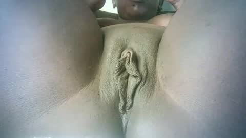 Snapshot of biass_ebony234 chatting on February 24, 9:21 am pretty online show from February 24, 9:21 am