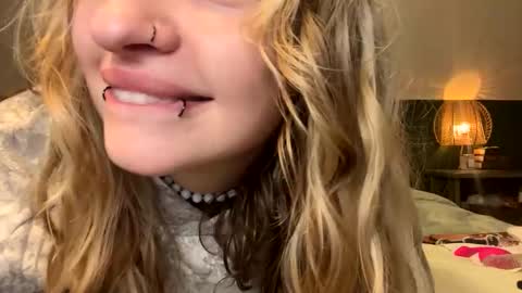 Ellie  online show from March 13, 9:43 pm