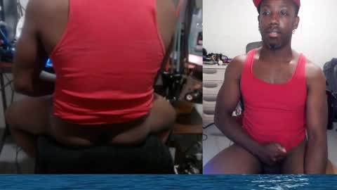 Snapshot of bicepsandfrot chatting on June 5, 9:26 am BicepsandFrot online show from June 5, 9:26 am