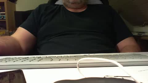 Snapshot of bichubby1988 chatting on January 7, 3:23 pm bichubby1988 online show from January 7, 3:23 pm