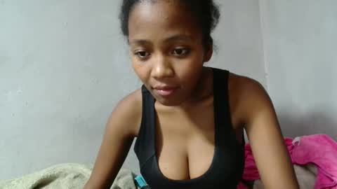 bienvenue987832 online show from May 29, 1:53 pm