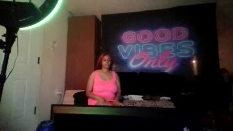 Snapshot of big6lacksteak chatting on January 7, 5:32 am thatcoupledawg online show from January 7, 5:32 am