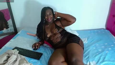 Snapshot of big_black_asss1 chatting on January 21, 12:46 am Tatiana online show from January 21, 12:46 am