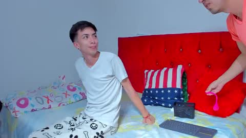 john and cris online show from March 3, 3:19 am