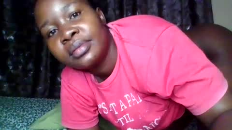 Snapshot of big_diva chatting on June 18, 8:02 pm big_diva online show from June 18, 8:02 pm