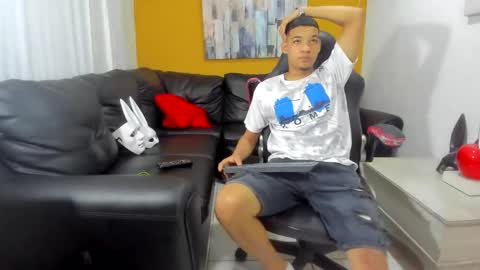 big_jhoonss_ online show from October 19, 2:45 am
