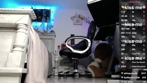 Lava online show from February 25, 11:44 pm