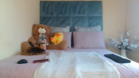 big_melons2001 online show from February 5, 7:35 am