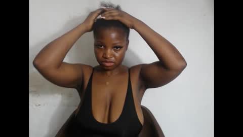 Snapshot of bigassdrip chatting on February 15, 7:10 pm bigassdrip online show from February 15, 7:10 pm