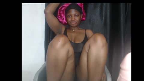 Snapshot of bigassdrip chatting on February 24, 12:41 am bigassdrip online show from February 24, 12:41 am