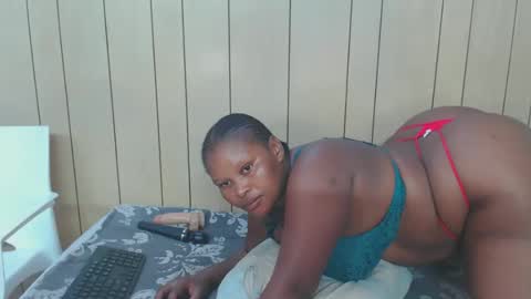 bigasstitisxx online show from March 17, 6:28 am